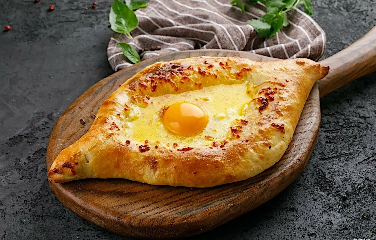Khachapuri in Adjarian