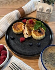 Cottage cheesecake with chocolate